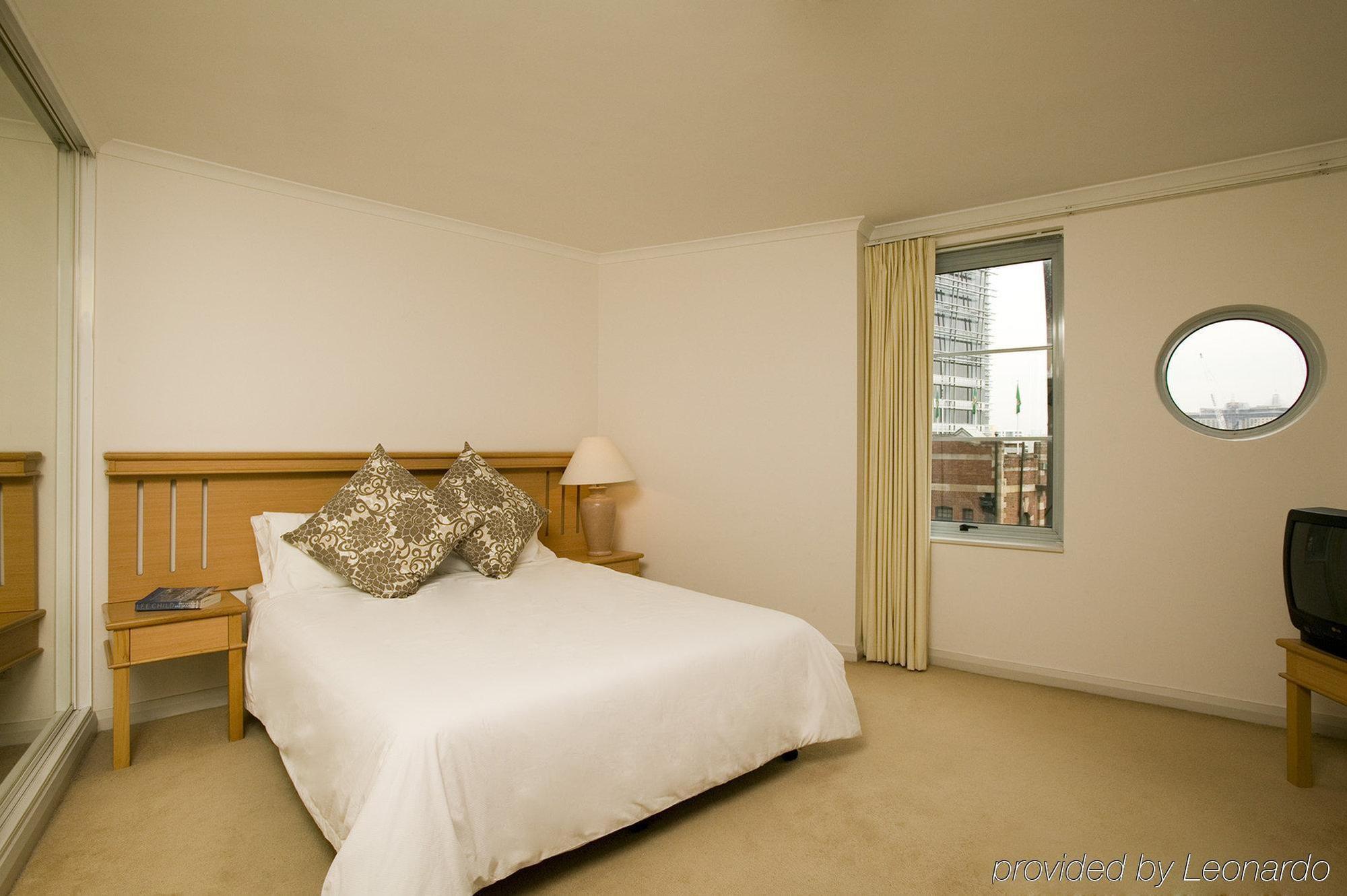 Napoleon On Kent Aparthotel Sydney Room photo